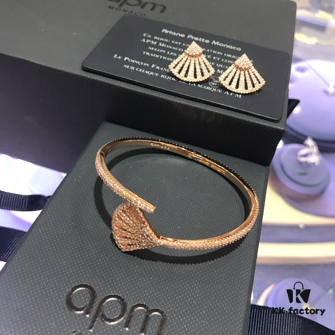 A Monaco Fan-Shaped Bracelet and Stud Earrings