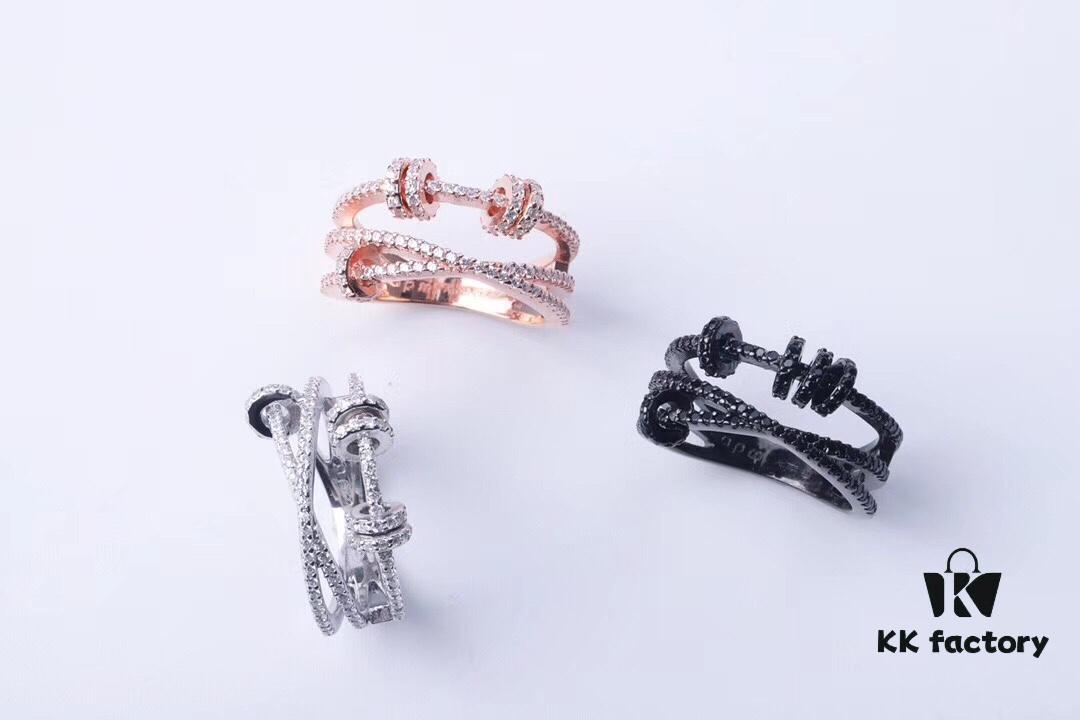 692feaf899f2d84055c8cbf2 APM Rotating Ring 💍 The small rotating circle on the ring is a signature element widely used by the brand, symbolizing bringing in good luck and spinning away bad fortune, hence it's also known as the 'Fortune Rotation Ring'. 06588075