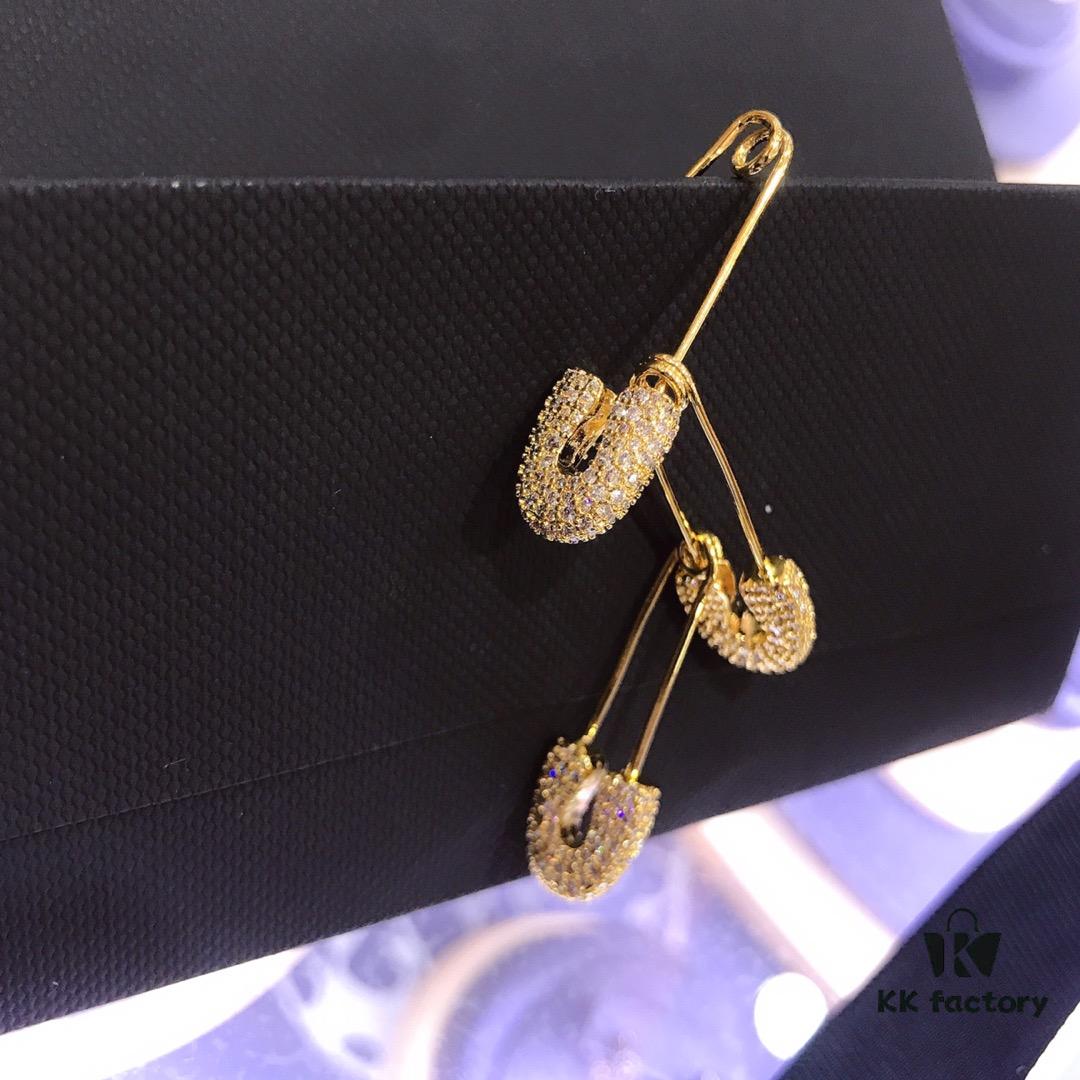 692feb0199f2d84055c8cc04 A's Monaco Golden Pin Earrings, December New Arrival
