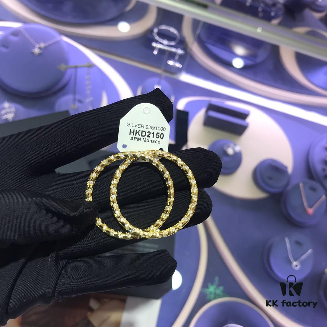 A Family Monaco Interlocking Circle Necklace and Earrings, Elegant Golden Yellow Pendant Set