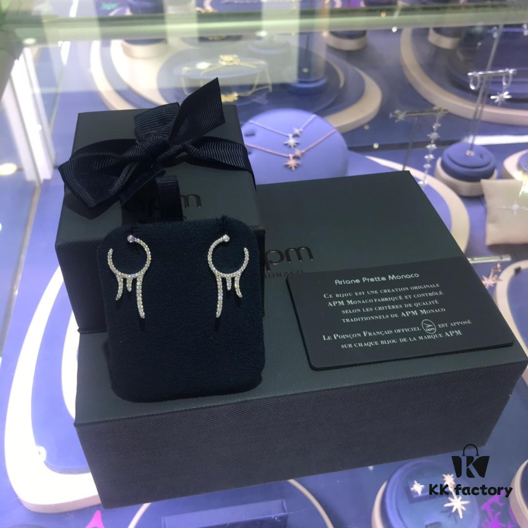 APM Monaco Earrings - Stylish, Minimalist and Versatile Design with Retro Charm