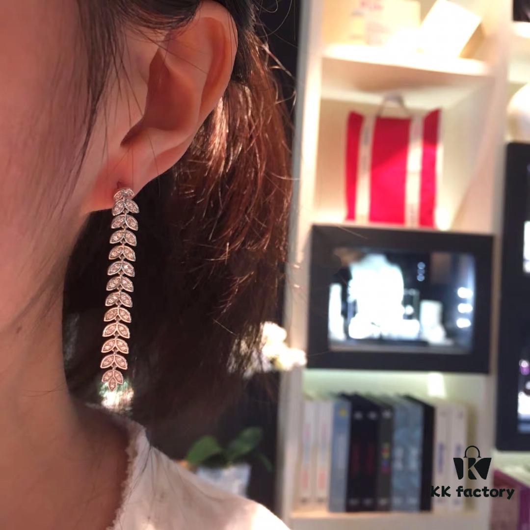 December New Arrival A Home Monaco Leaf Earrings 8366090