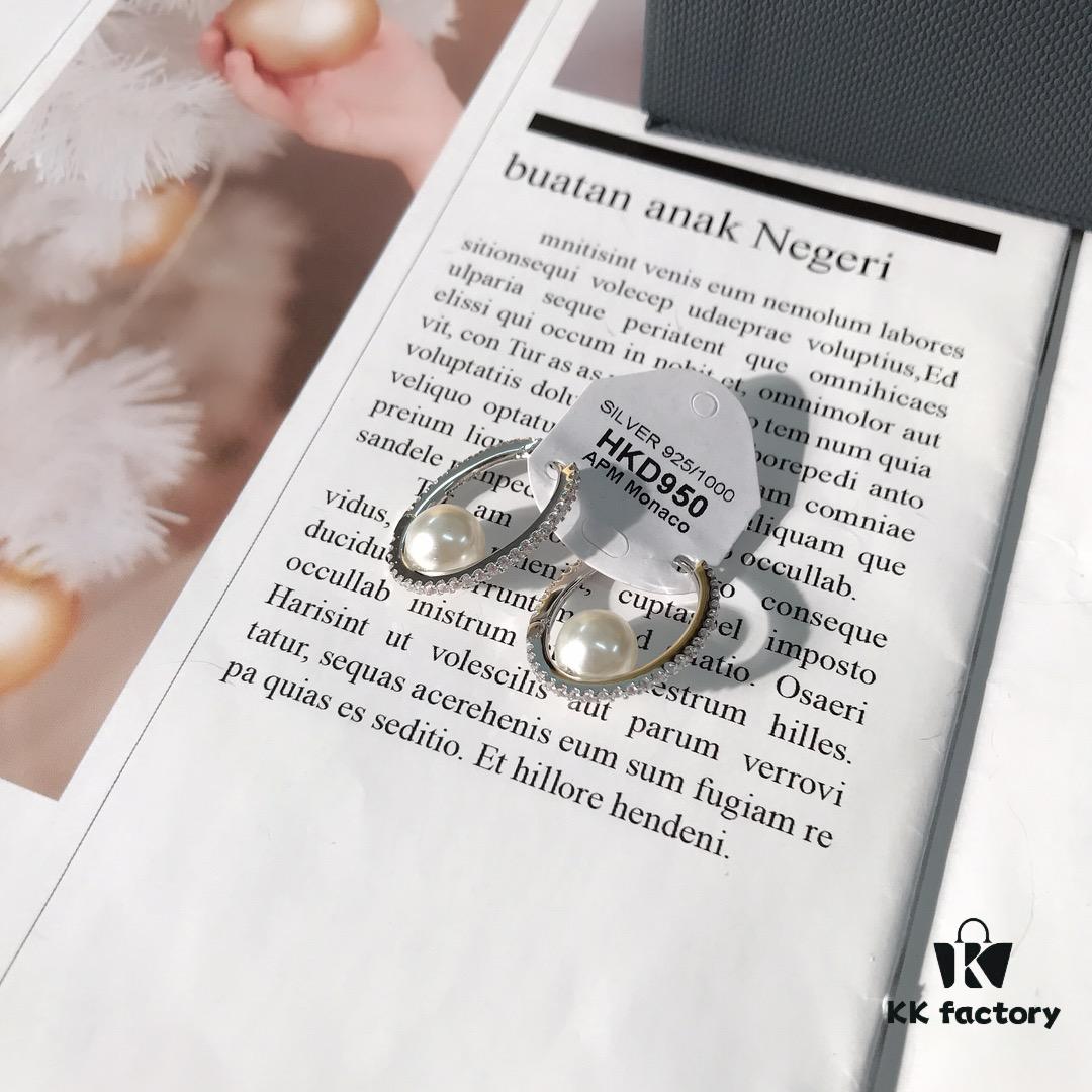 692feb5f99f2d84055c8cc94 APM Monaco Circle Pearl Earrings for Women - Fashionable, Stylish, and Elegant Design Stud Hoop Earrings