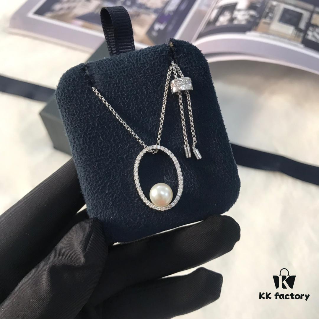 692feb6399f2d84055c8cc9d APM December New Arrival APM Monaco Minimalist Elegant Pearl Necklace for Women, Stylish and Sophisticated Sweater Pendant with Modern Design