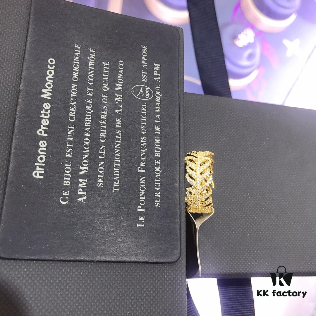 APM Monaco Leaf Ring