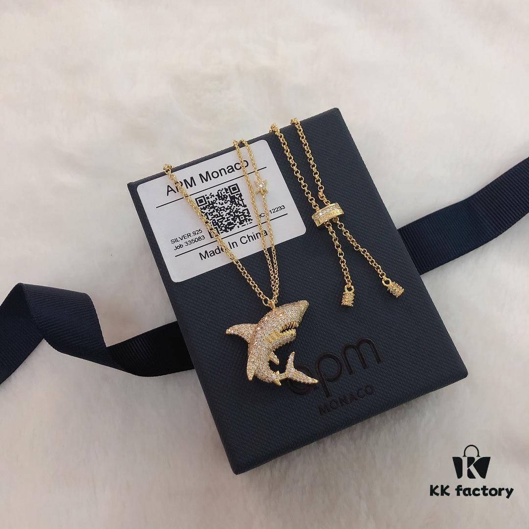 APM Monaco European and American New Arrival for Autumn and Winter - Stylish Ins Influencer and Celebrity Shark Pendant Sweater Chain Set