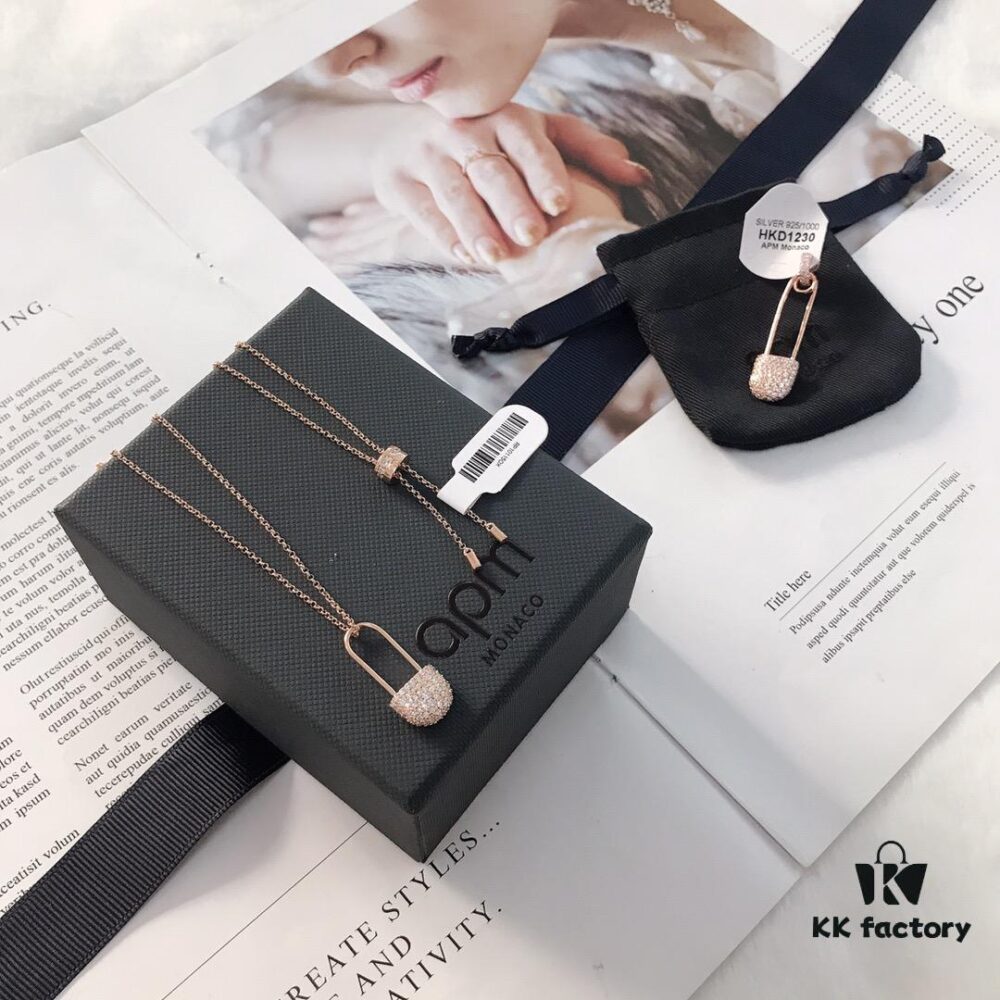 Original Launch 💗 APM Monaco Paperclip Necklace and Earrings