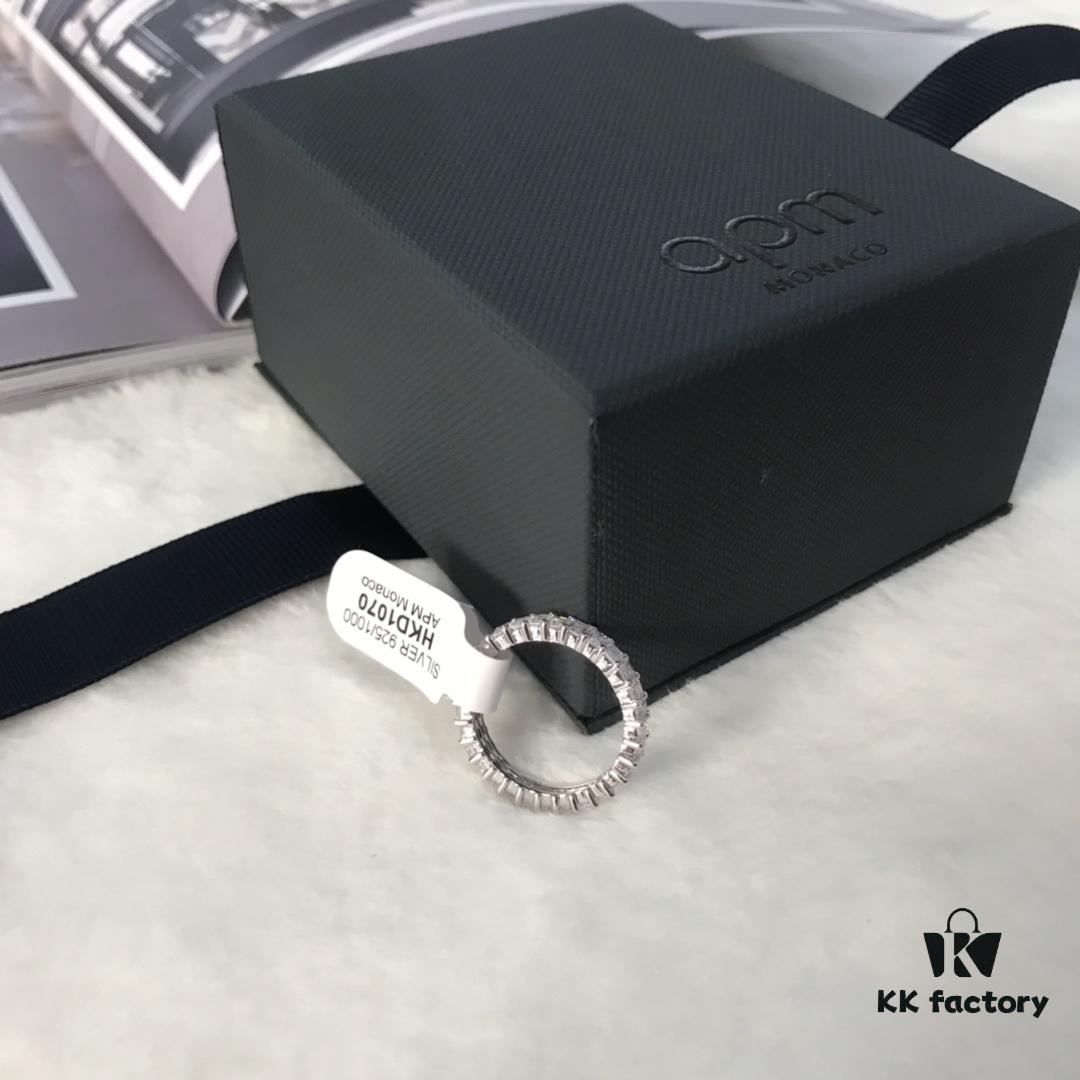 692fec1b99f2d84055c8cdc7 APM Monaco Rectangular Zircon Ring, Stylish and Minimalist Design, Versatile Fashion Jewelry for Women