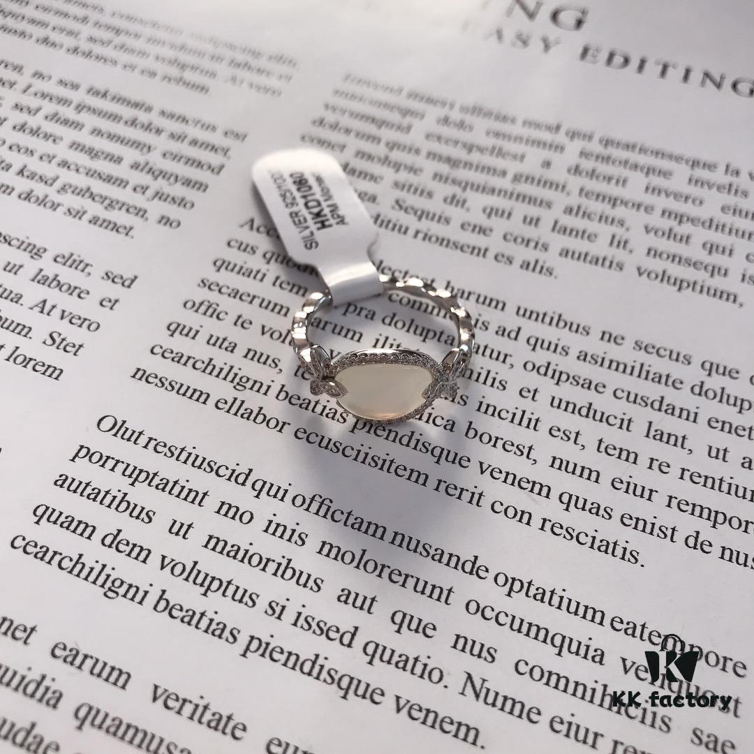 692fec2a99f2d84055c8cde4 APM Monaco White Mother-of-Pearl Ring Original Set Newly Released