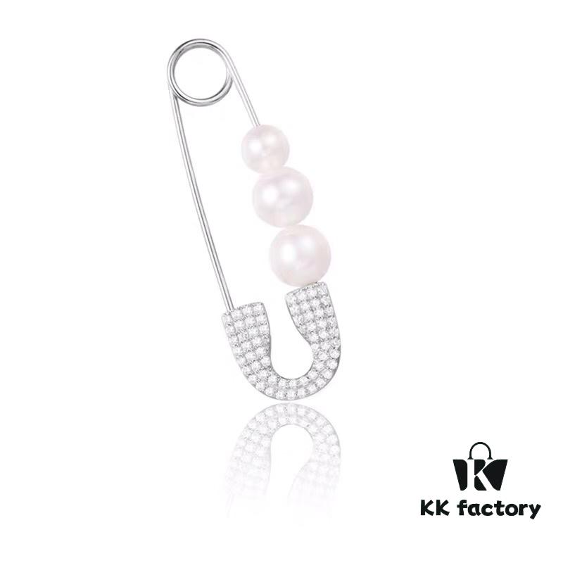 692fec3f99f2d84055c8ce0c APM Monaco Pearl Pin Earrings, Stylish and Versatile Fashion Design, Wearable in Multiple Ways