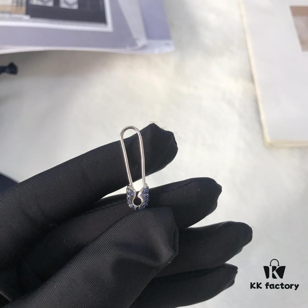 692fec4499f2d84055c8ce1a APM Monaco Single Pin Ring, Minimalist and Stylish Unisex Design, Perfect Gift Choice