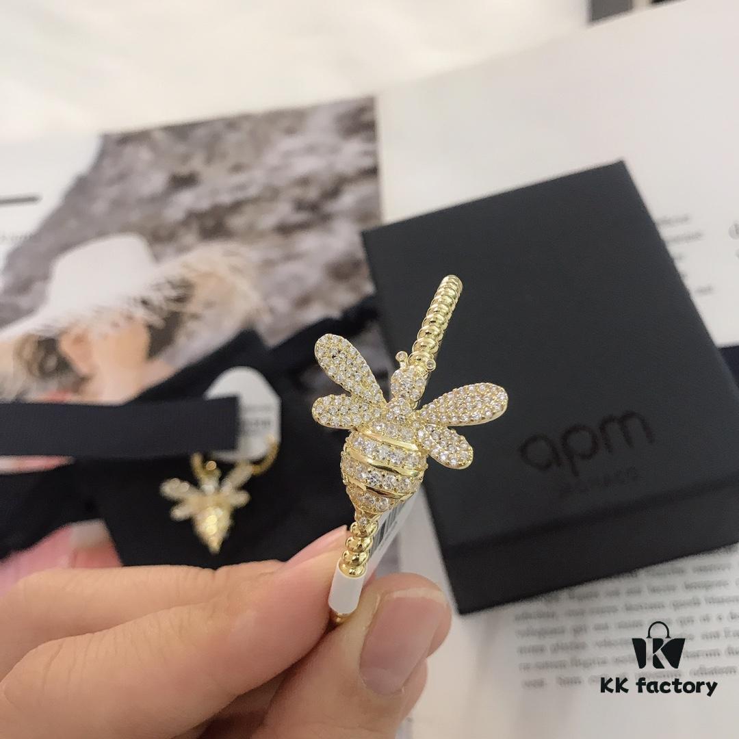 692fec9299f2d84055c8cec4 APM Monaco Bee Collection Bracelet 8335110 and Stud Earrings 8355085