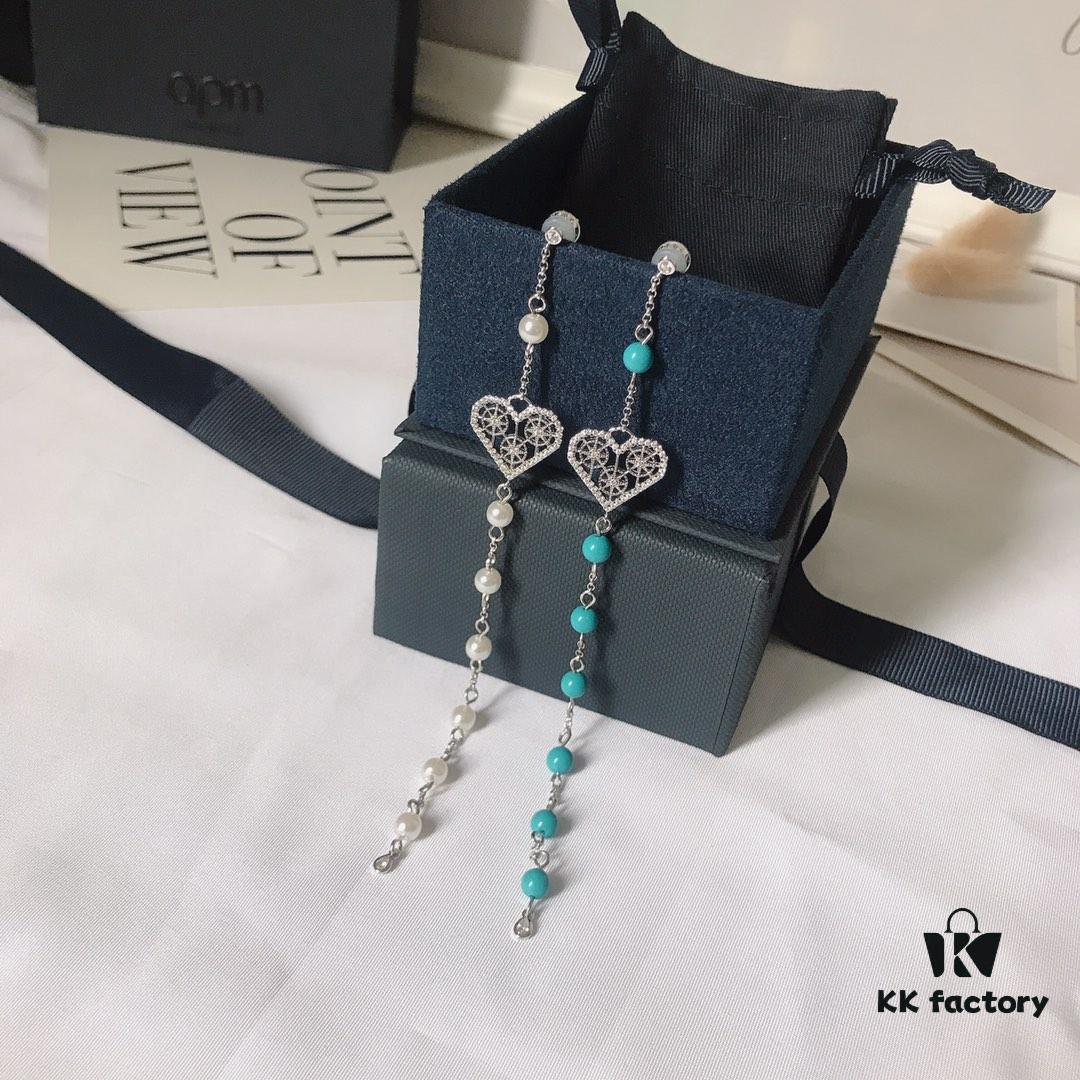 692fec9b99f2d84055c8cedd APM Monaco Single Heart Turquoise Earring - Stylish and Trendy Fashion Accessory