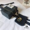 692fece199f2d84055c8cf6b APM Monaco Navy Enamel and White Mother-of-Pearl Necklace, Minimalist Retro Elegant High-End Pendant