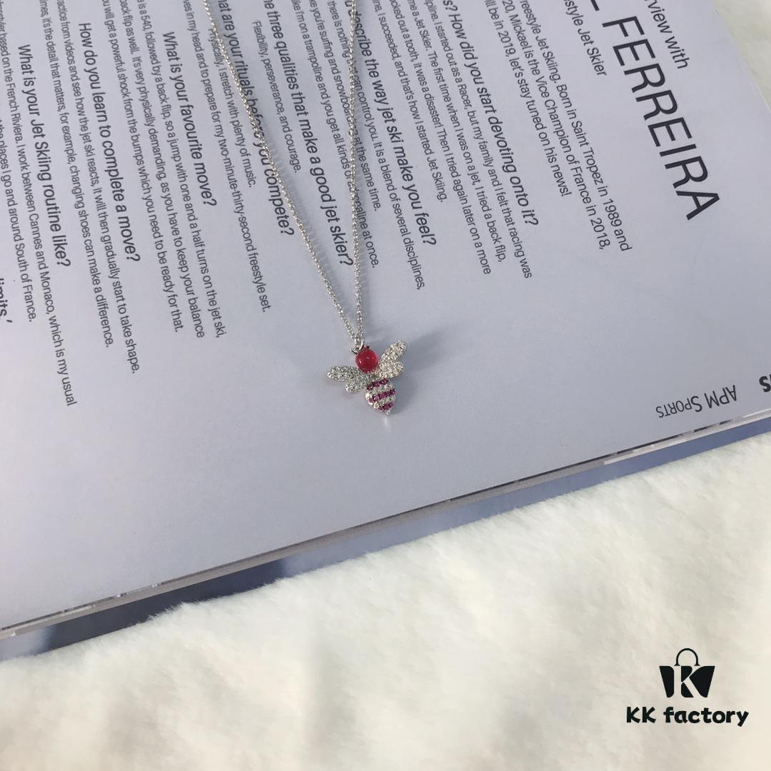 692fecfe99f2d84055c8cfa6 APM Monaco Bee Necklace, Original New Release, Stylish and Trendy Design, Perfect Gift for Girlfriend or Loved One