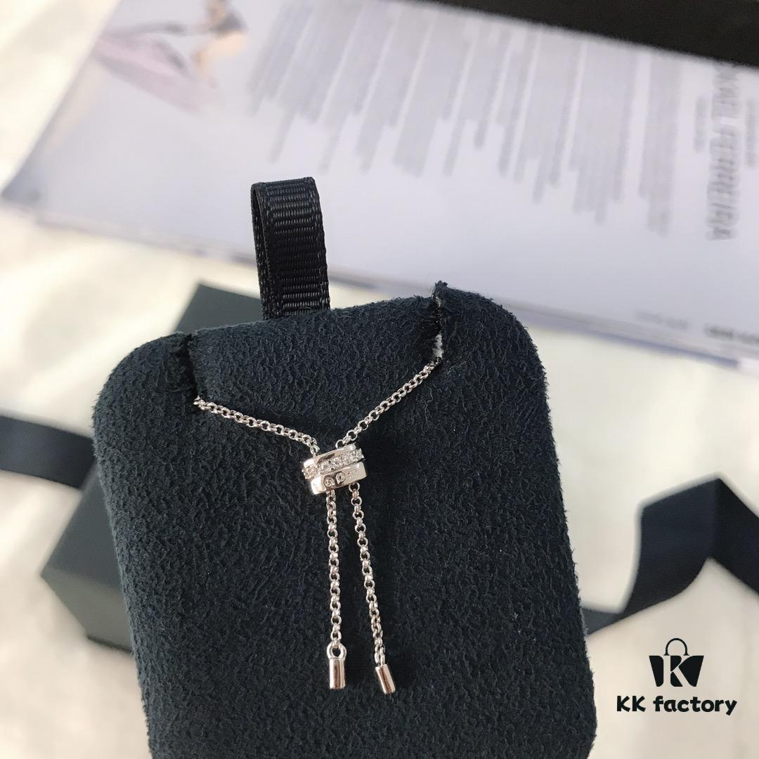 692fed0099f2d84055c8cfac APM Monaco Bee Necklace, Original New Release, Stylish and Trendy Design, Perfect Gift for Girlfriend or Loved One