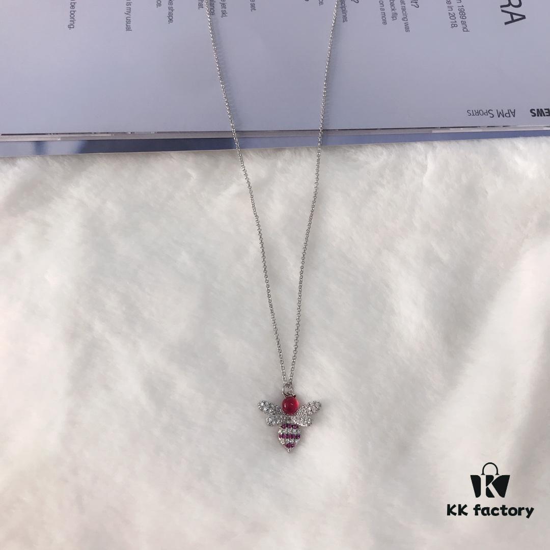 692fed0399f2d84055c8cfaf APM Monaco Bee Necklace, Original New Release, Stylish and Trendy Design, Perfect Gift for Girlfriend or Loved One