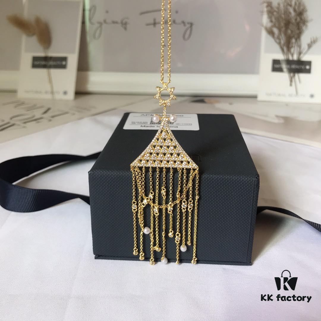 692fed0999f2d84055c8cfbb APM Monaco Triangle Tassel Long Necklace, Fashionable and Unique Pendant Chain for Sweaters or Collarbone Style