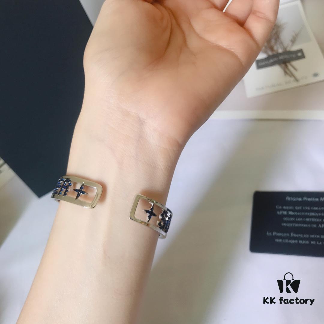 692fed3f99f2d84055c8d02b APM Monaco Letter Bracelet, Stylish and Minimalist Design, Versatile and Elegant, Ideal Gift Choice