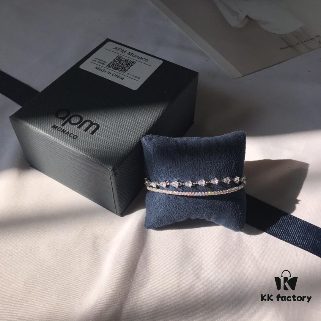 692fed6799f2d84055c8d078 APM Monaco Evening Oval-Cut Bracelet, Stylish and Trendy Design, Versatile Fashion Accessory