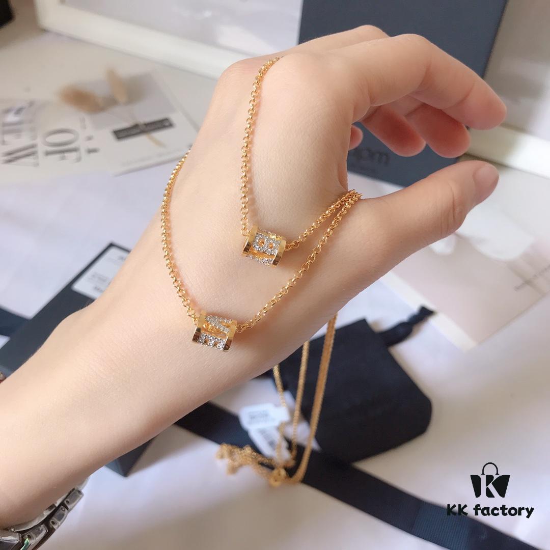 692fed6999f2d84055c8d07d APM Monaco Letter Necklace 'BABY' 'LOVE' Personalized Fashion Minimalist Elegant Style