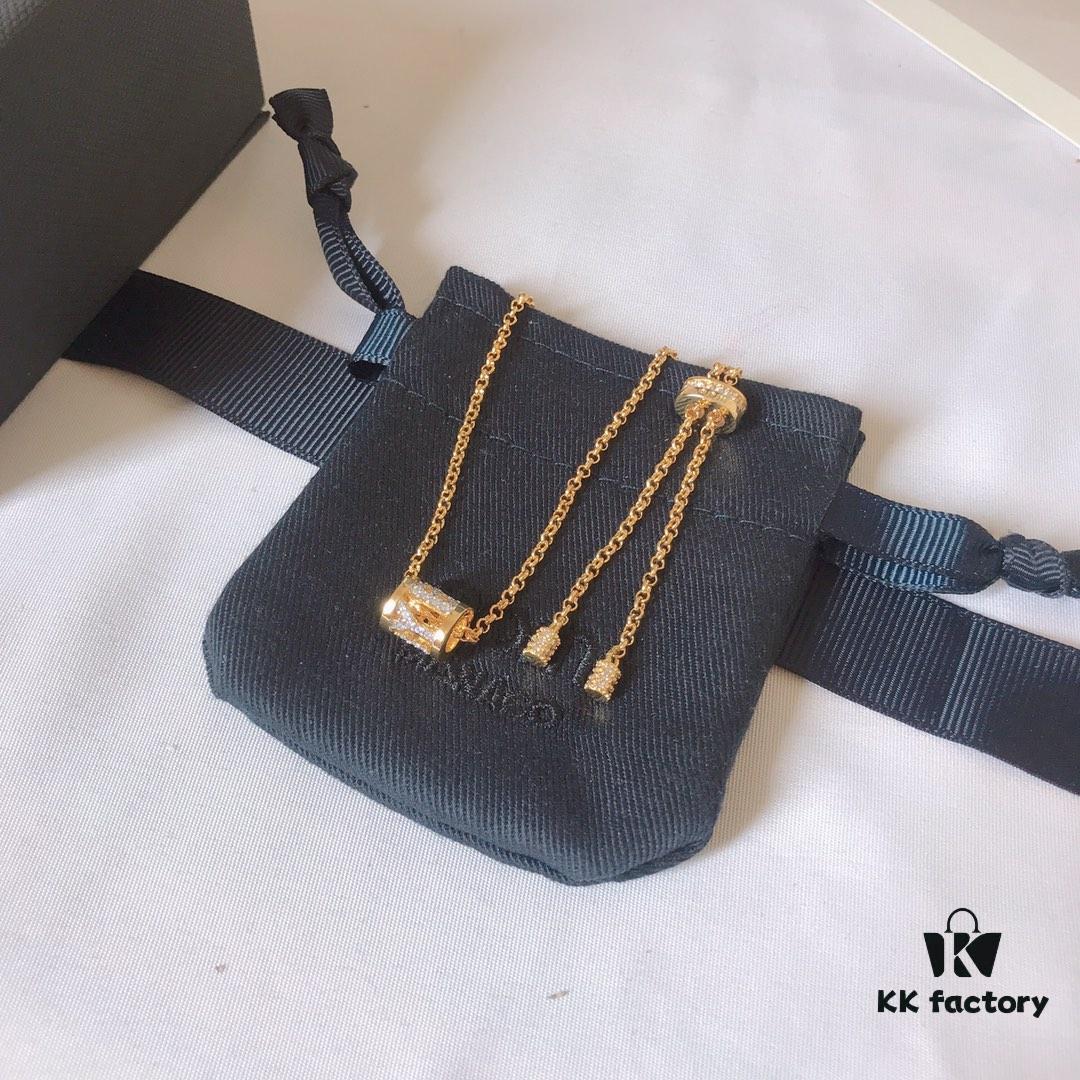 692fed6c99f2d84055c8d082 APM Monaco Letter Necklace 'BABY' 'LOVE' Personalized Fashion Minimalist Elegant Style