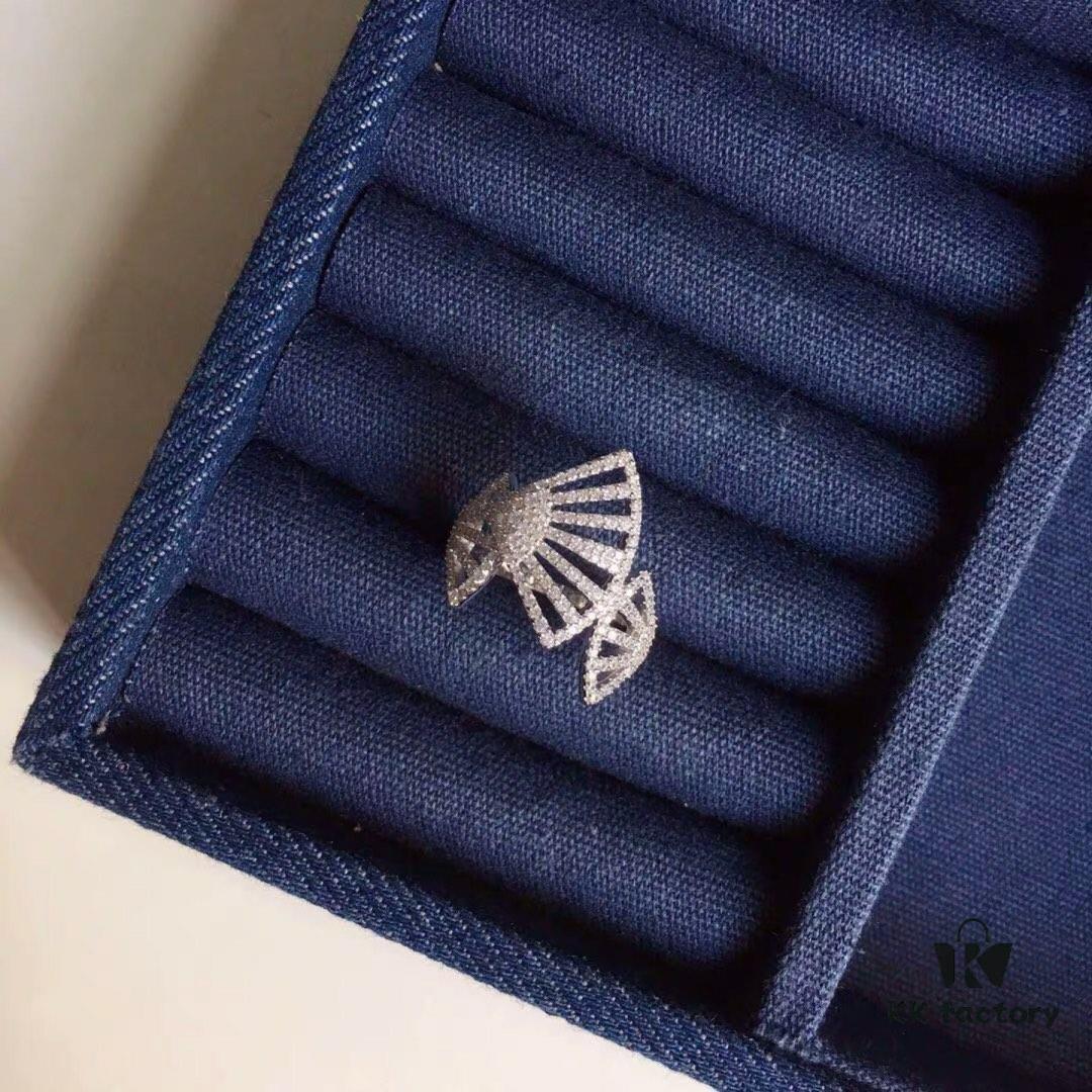 Original New Launch 💗 APM Monaco Elegant Trendy Fan-Shaped Ring with Micro-Paved Zirconia Fashion Jewelry for Women Birthday Gift