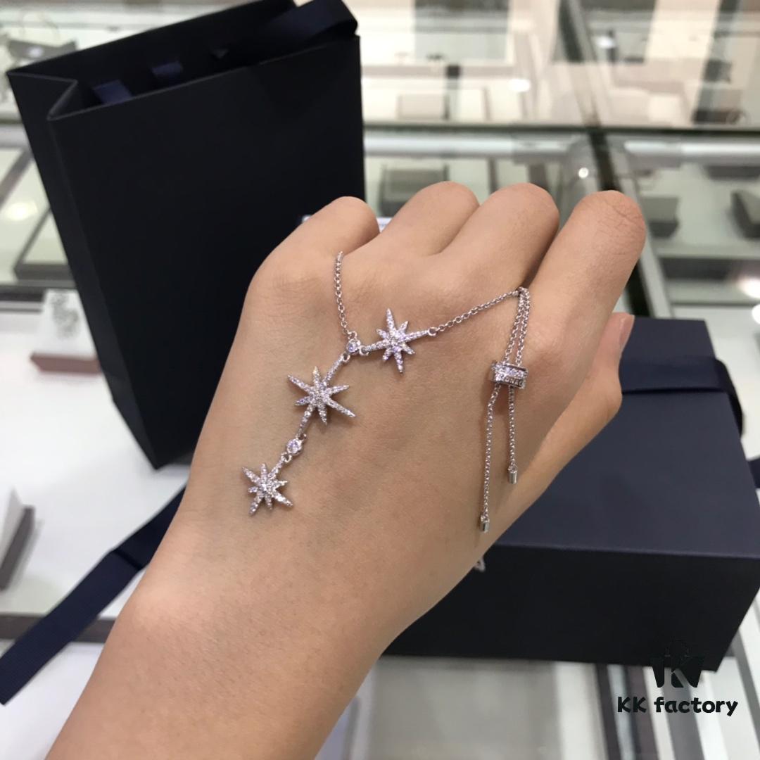 692fed8b99f2d84055c8d0c0 APM Monaco Hexagram Necklace with Crystals, Triple and Double Shooting Stars Pendant, Delicate Collarbone Chain, Elegant and Minimalist Design, Versatile and Stylish