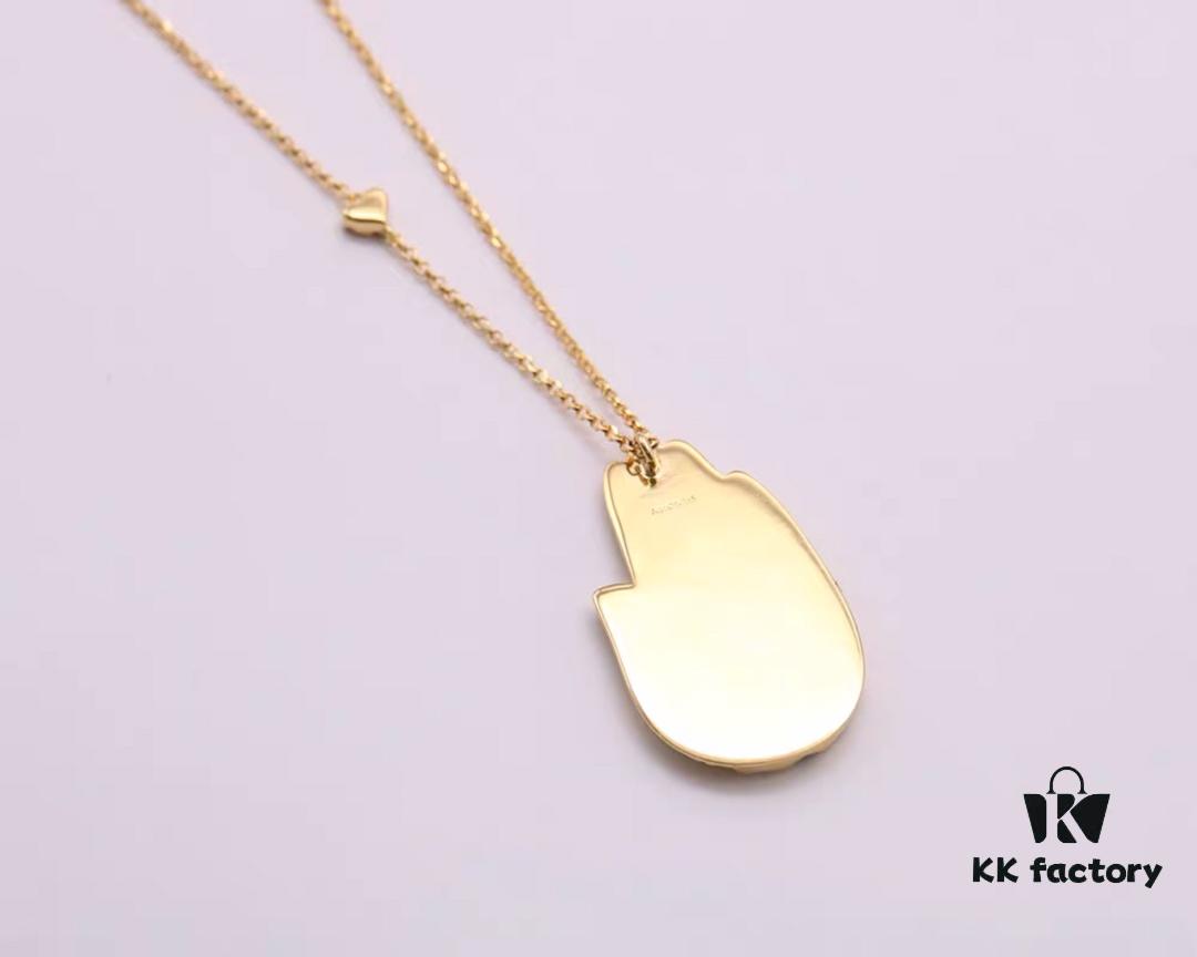 692fed9799f2d84055c8d0d7 APM Monaco Diamond-Encrusted Lucky Hand Necklace, Fashionable and Unique Pendant for Sweaters, Collarbone Chain