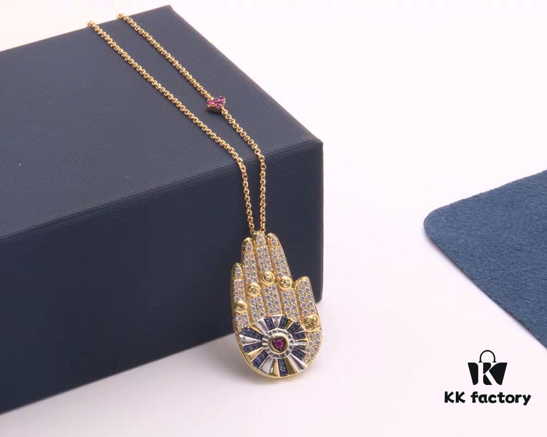 692fed9799f2d84055c8d0da APM Monaco Diamond-Encrusted Lucky Hand Necklace, Fashionable and Unique Pendant for Sweaters, Collarbone Chain