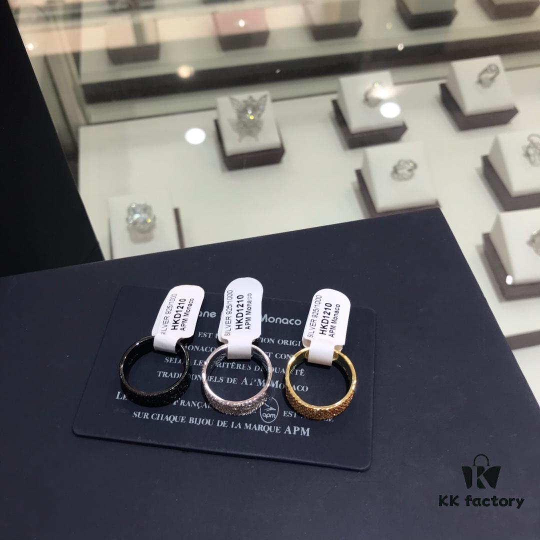 692fedbc99f2d84055c8d11b APM Monaco Black Silver Yellow Diamond-Encrusted Ring, Wide Band Minimalist Fashion Ring, Unisex Cool and Stylish, Trendy Korean Style, Versatile Design