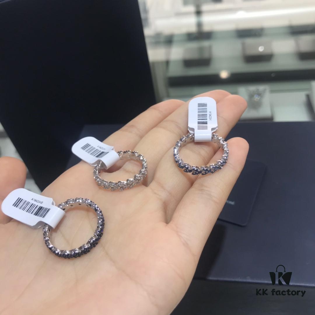 692fedc399f2d84055c8d129 APM Monaco Wheat Ear Ring, Fashionable and Minimalist Index Finger Ring for Women, New Design