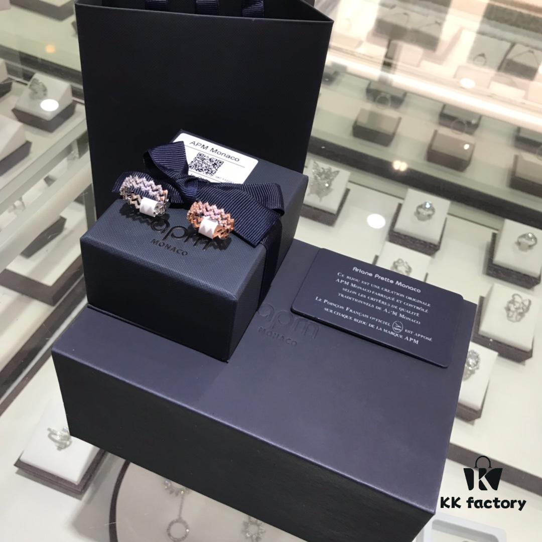 692fedc699f2d84055c8d12d APM Monaco Double Row Zigzag Ring for Women, Minimalist and Exquisite Luxury Design