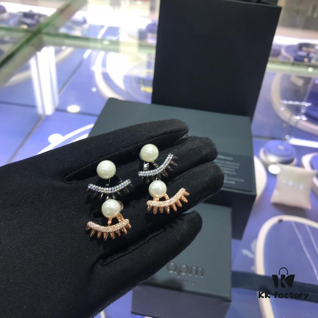 692fedec99f2d84055c8d17b APM Monaco Crystal-Encrusted Zigzag Eyelash Stud Earrings with Freshwater Pearl, Detachable Two-Way Design