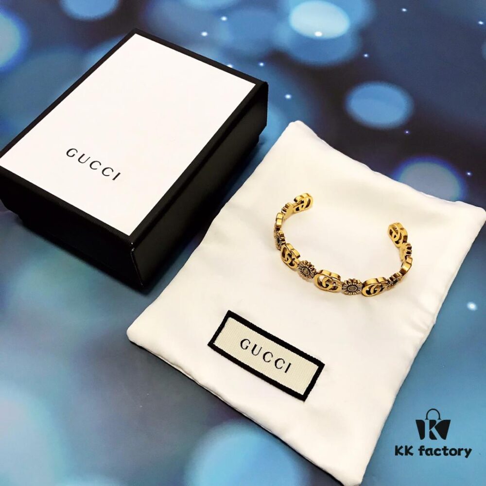 Gucci Fashion GG Statement Earrings, One Size
