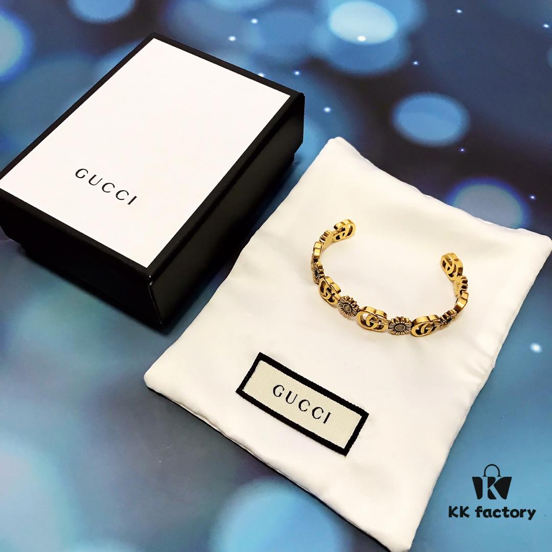 692fee4199f2d84055c8d212 Gucci Fashion GG Statement Earrings, One Size