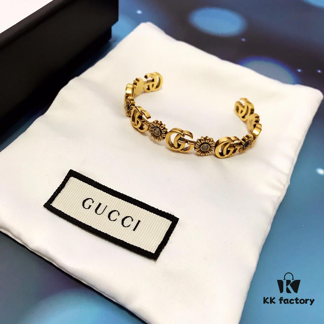 692fee4299f2d84055c8d214 Gucci Fashion GG Statement Earrings, One Size