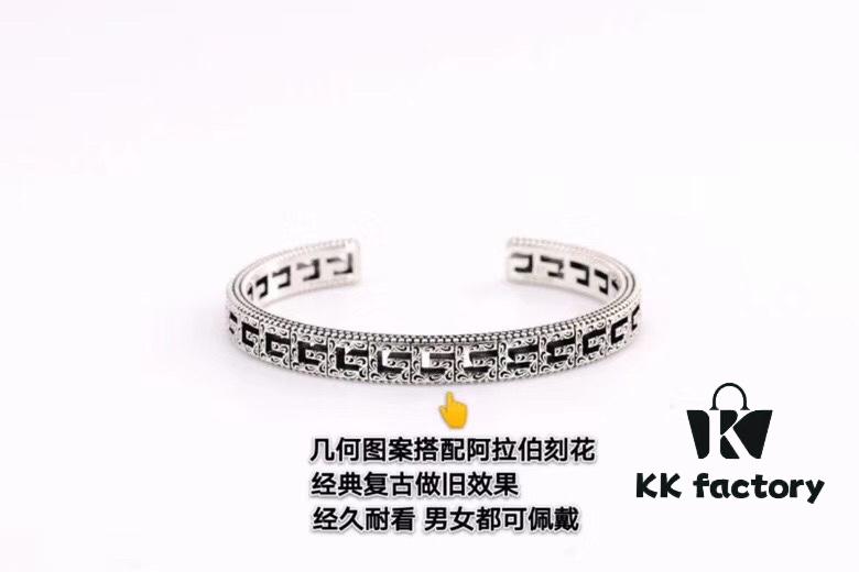 692fee7099f2d84055c8d271 Gucci Men's and Women's Openwork Square G Design Unisex Bracelet in 925 Silver