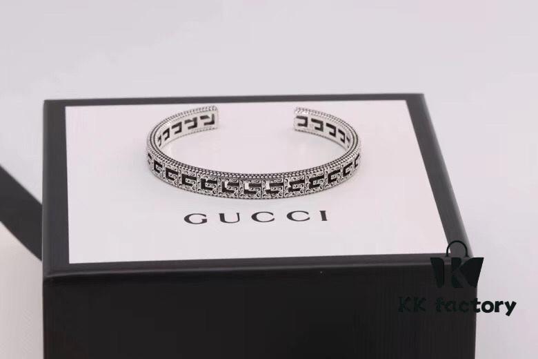 692fee7099f2d84055c8d272 Gucci Men's and Women's Openwork Square G Design Unisex Bracelet in 925 Silver