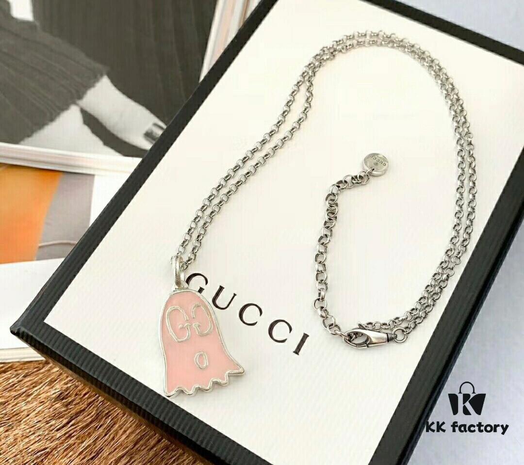 692fee8d99f2d84055c8d2a4 Gucci Ghost Pink Enamel Pendant, Comes with Accessory Box and Dust Bag, Includes 925 Silver Chain, Reversible Design, Excellent Condition, Rare Color from Official Stores, Logo Features the Ghost's Eyes, Soft Pink Tone, Subtle Without Oversized G Logo, Stylish and Versatile Design