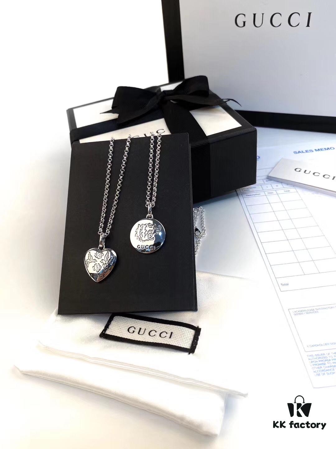 692fee9299f2d84055c8d2ac Sterling Silver Material 👐🏻 😇 Gucci Autumn-Winter Collection 'Blind for Love' Floral and Bird Series Accessory