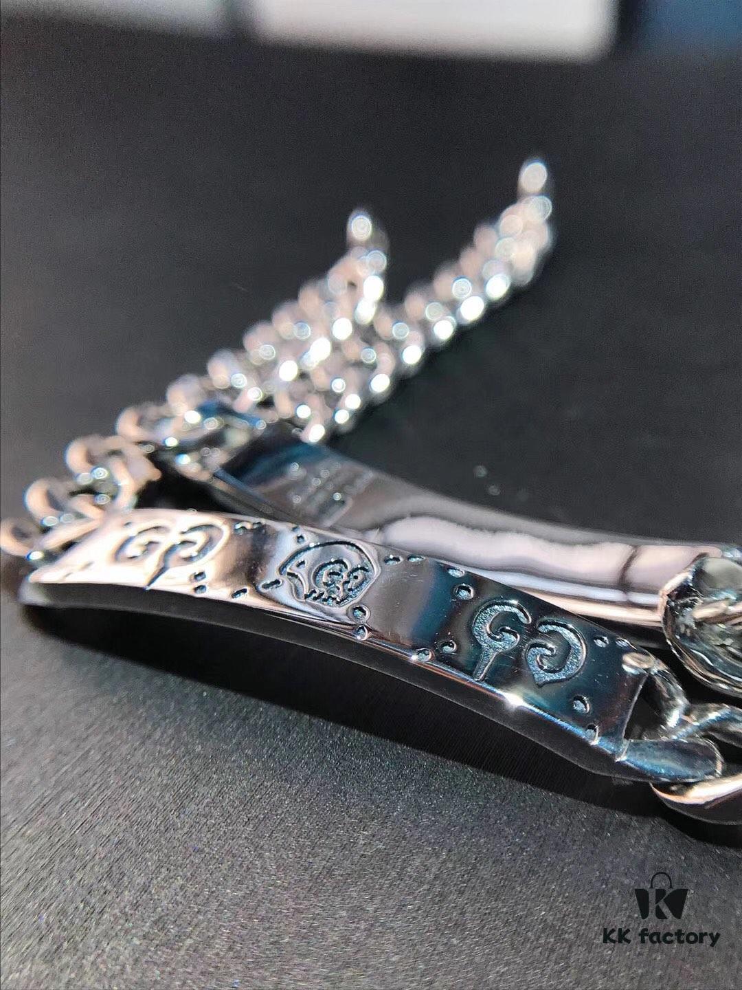 692feea499f2d84055c8d2cb Gucci Skull Couple Bracelet, Cabinet-Synchronized Material, 925 Sterling Silver with Exquisite Clasp Detail, Nearly Perfect Condition