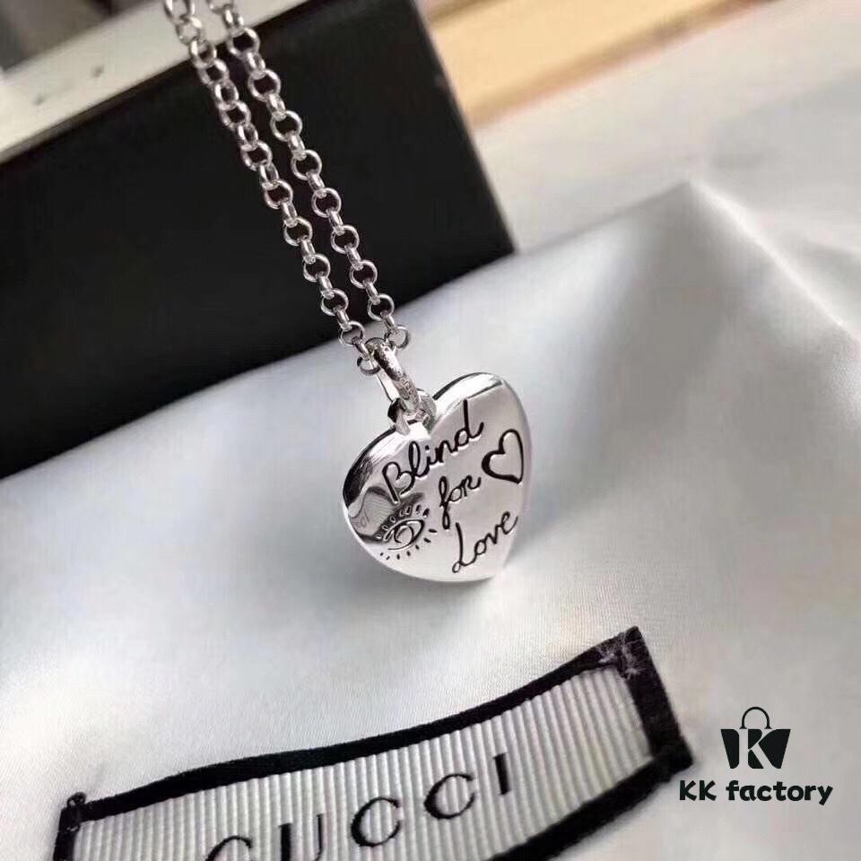 692feee999f2d84055c8d337 Xiaohongshu Viral Hit! Upgraded High-End Quality Gucci 'Love Fearless' Double-Sided Pattern Bird Flower Couple Necklace