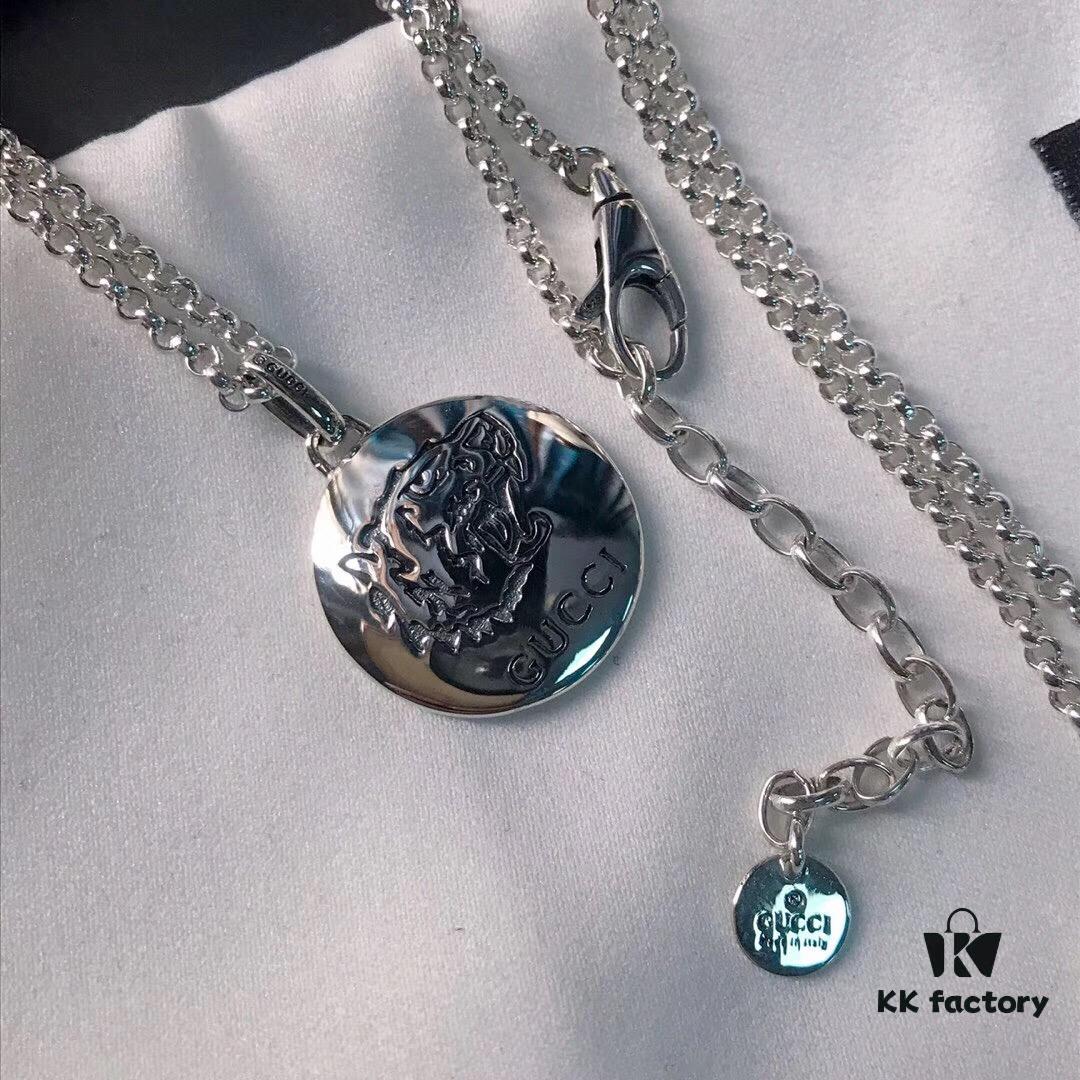 692feef499f2d84055c8d34c Gucci Loyalty Tiger Head Necklace with Double-Sided Pattern