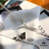 692fef1d99f2d84055c8d399 Gucci Double G Skull Necklace