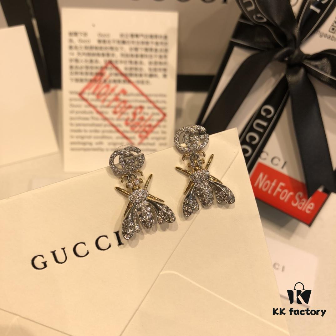 692fef2299f2d84055c8d3a1 GUCCI Full Diamond Double G Bee Stud Earrings