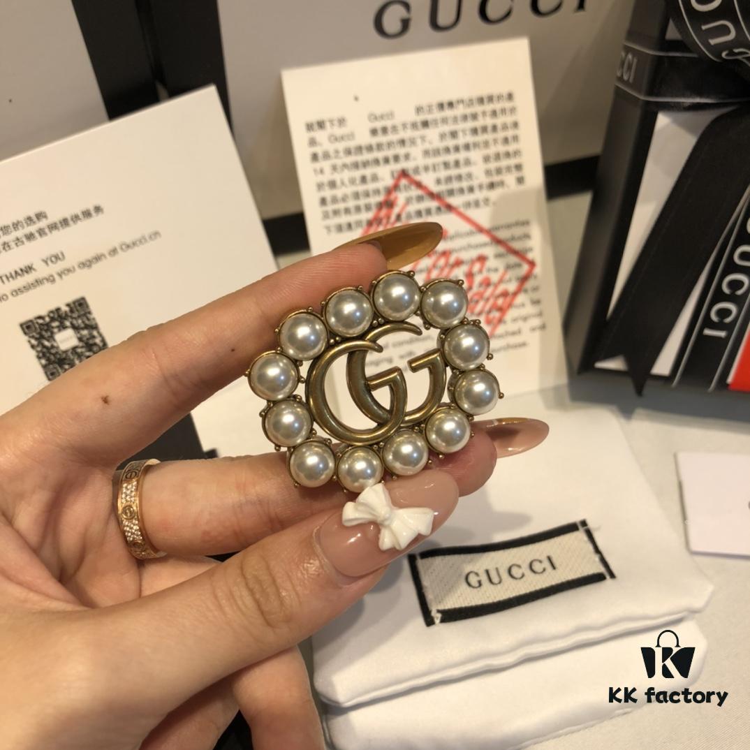 GUCCI Pearl Double G Brooch