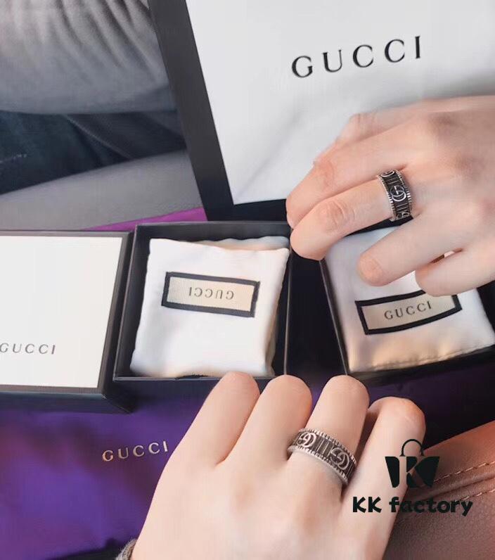 Gucci 3D Double G Carved Striped Pattern Ring