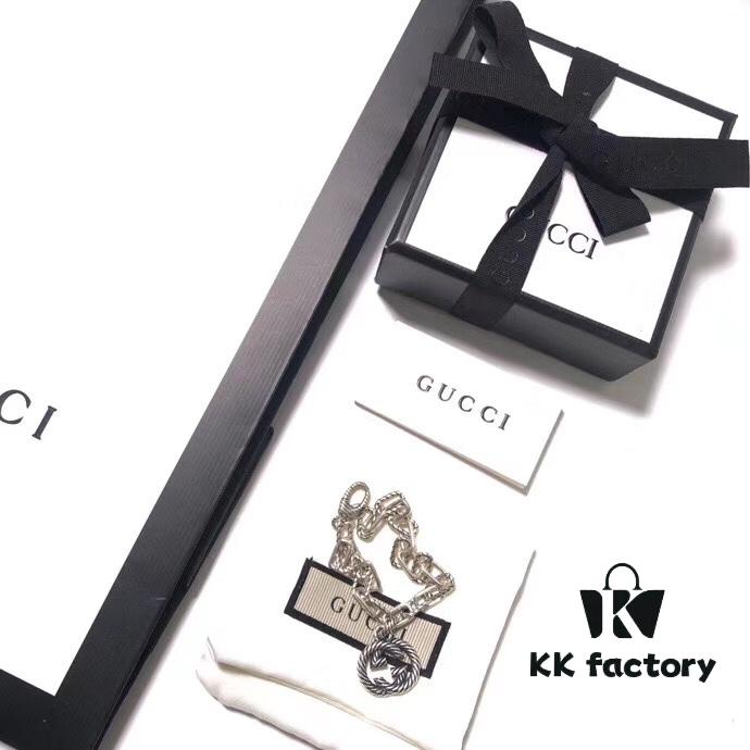 692fef8e99f2d84055c8d46b Gucci Interlocking Double G Bracelet