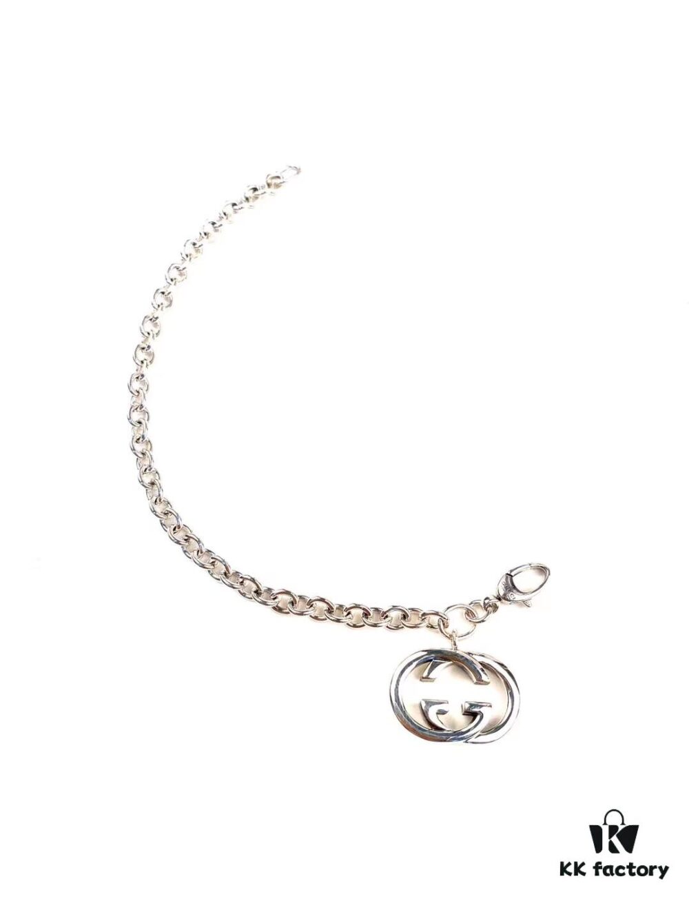 692fef9899f2d84055c8d47f Gucci Bracelet with Interlocking Double G Pendant, Iconic Symbol of the Spirit, Crafted in Sterling Silver